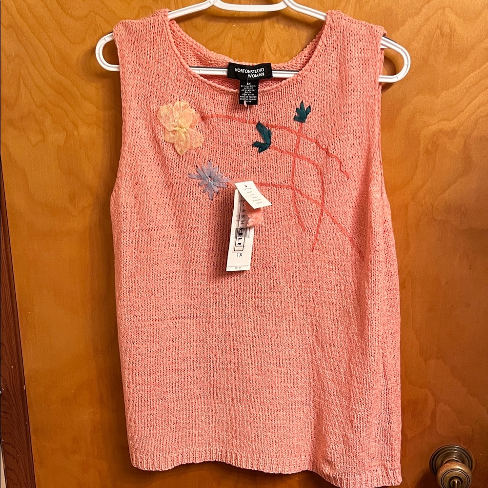 NWT Norton Studio Woman Pink Sleeveless Sweater with Floral Embroidery Size 1X